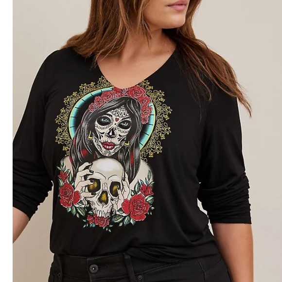 TORRID NWT GRAPHIC CLASSIC FIT SUPER SOFT LONG SLEEVE HOODIE - Picture 2 of 6